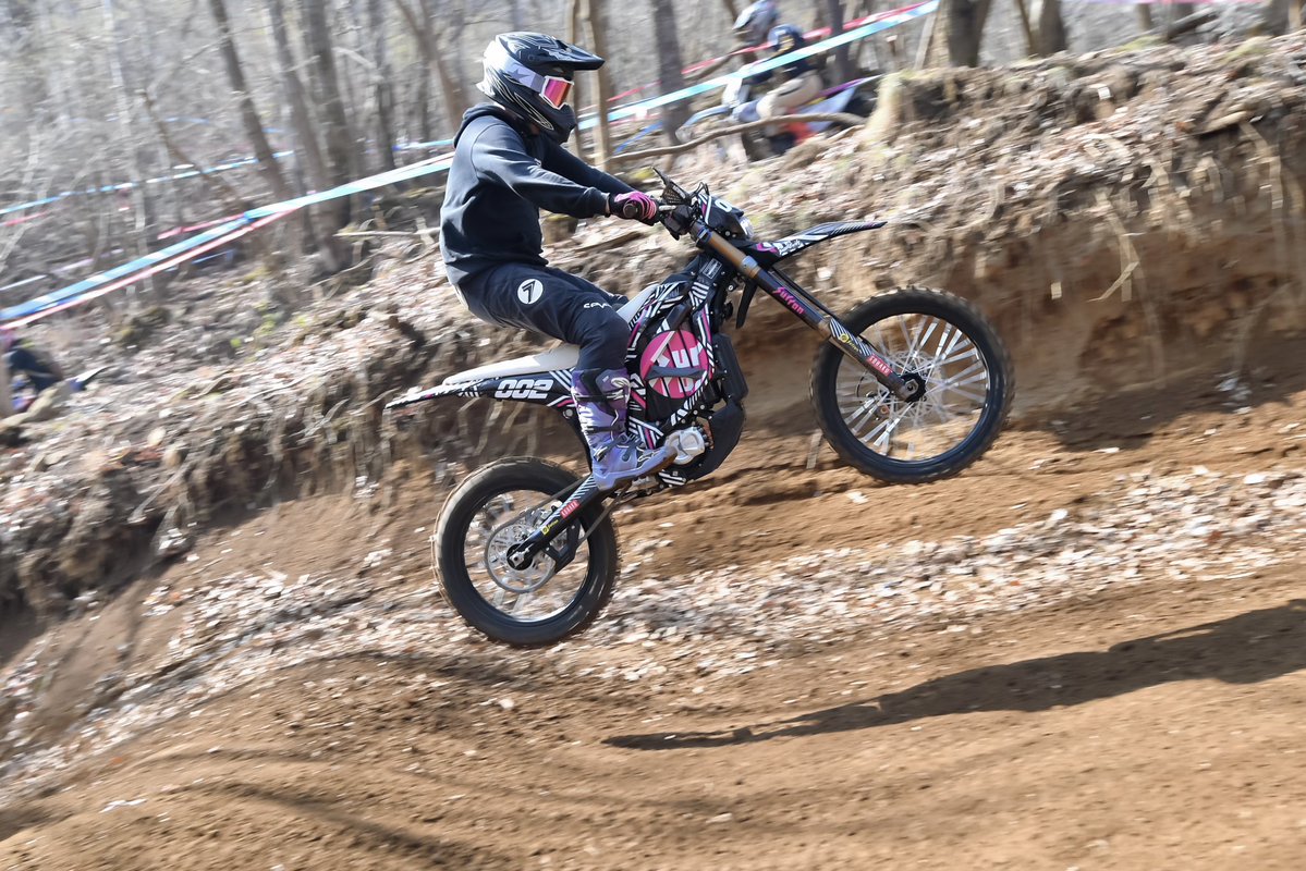 jon it. @ファッションオフローダー推奨店 tweet media