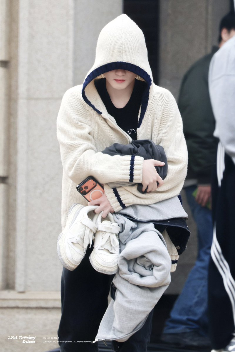 𝐒𝐭𝐫𝐚𝐰𝐛𝐞𝐫𝐫𝐲𝐂𝐡𝐞𝐞𝐬𝐞. tweet media