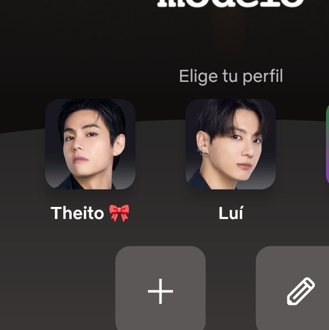 la vez q mi novio vino a casa se rió pq me puse el icon de tae apenas salieron, hoy entré para ver algo y se puso el icon de jk JAKSJ YO LO AMO MUCHÍSIMO