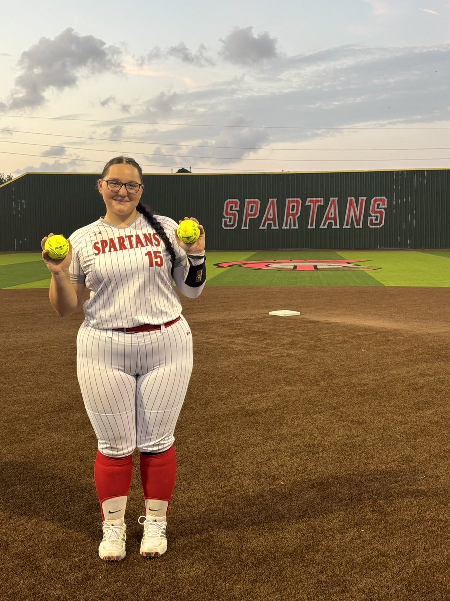 Cy Lakes Softball tweet media