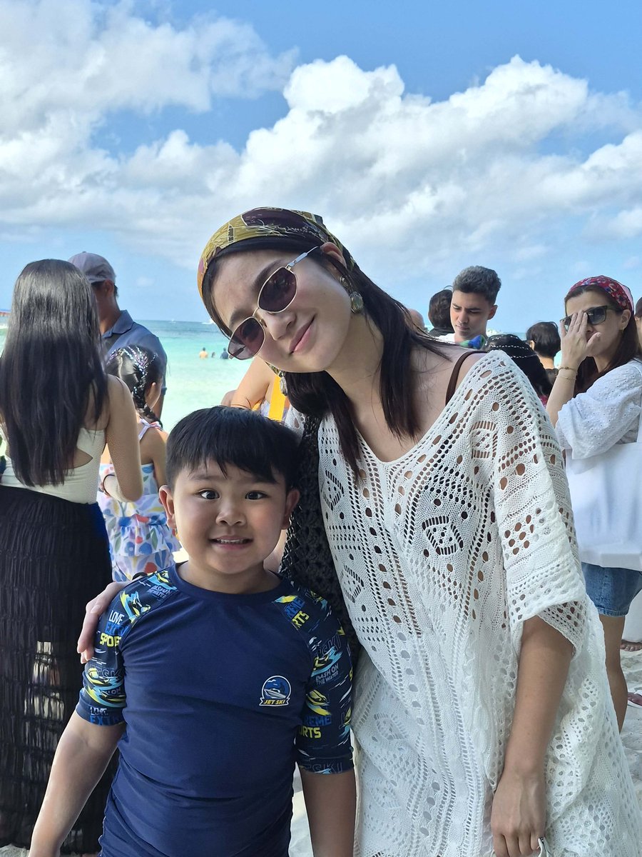 Today's update: Belle with Baby Bub Jacob! 

📸 <a href="/lynskieh27/">Lyn</a>