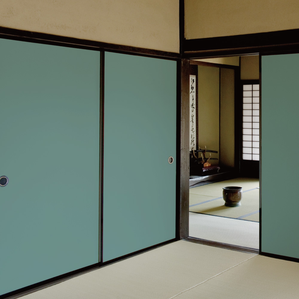 今あるふすまの上から貼るだけのふすま用リメイクシール、水浅葱。

わずかに緑がかった淡いブルーは、お部屋を潤わす清涼剤。これからの季節にもおすすめのカラーです🌱

harokka.jp/SHOP/h_f007.ht…

#harokka #ハロッカ #ふすま #襖 #ふすまリメイク #襖リメイク #和モダン #伝統色 #水浅葱 #DIY #和室