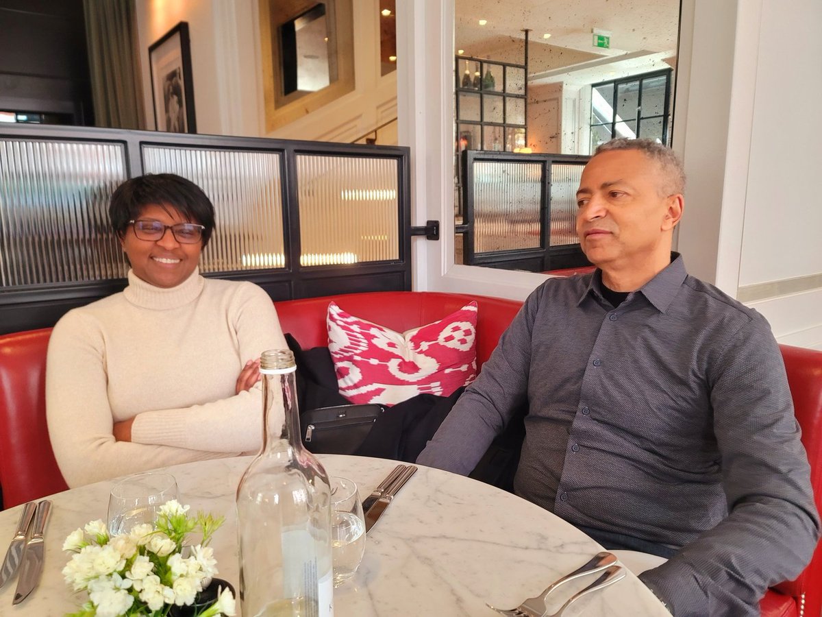 Mkubwa Michael, le président Moïse est en train de prendre du poids hein.🥰