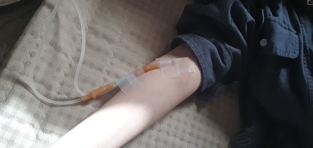 건강이란건뭘까요
있을때 지키기
한편 드는 생각: 두송도 뼈말라니까 링거 맞을 때 정상속도 0.5배속으로맞겠지