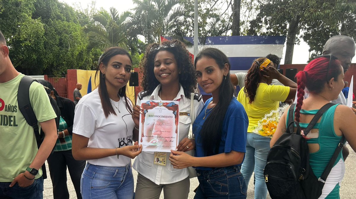 La #JuventudAduanera de #AduanaCamaguey fue reconocida  por su destacada labor en el Aniversario 64 de la #UJC y