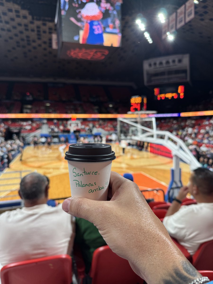 OCasanova8's tweet photo. Palancas Arriba ⬆️ 🎟️🦀🏀⛹️🥃🥥🖤🧢 https://t.co/NfBsrY1xka