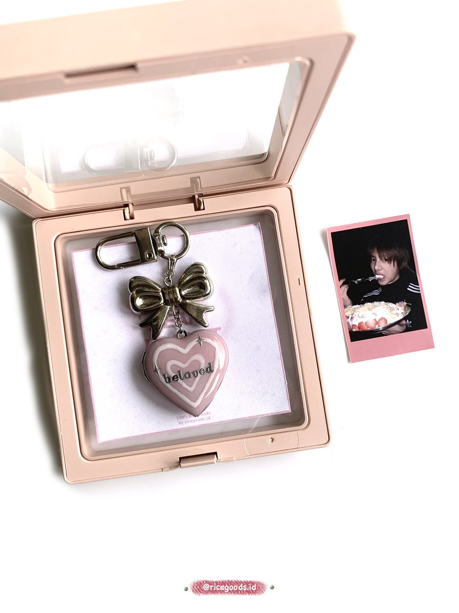 heart locket custom tweet media