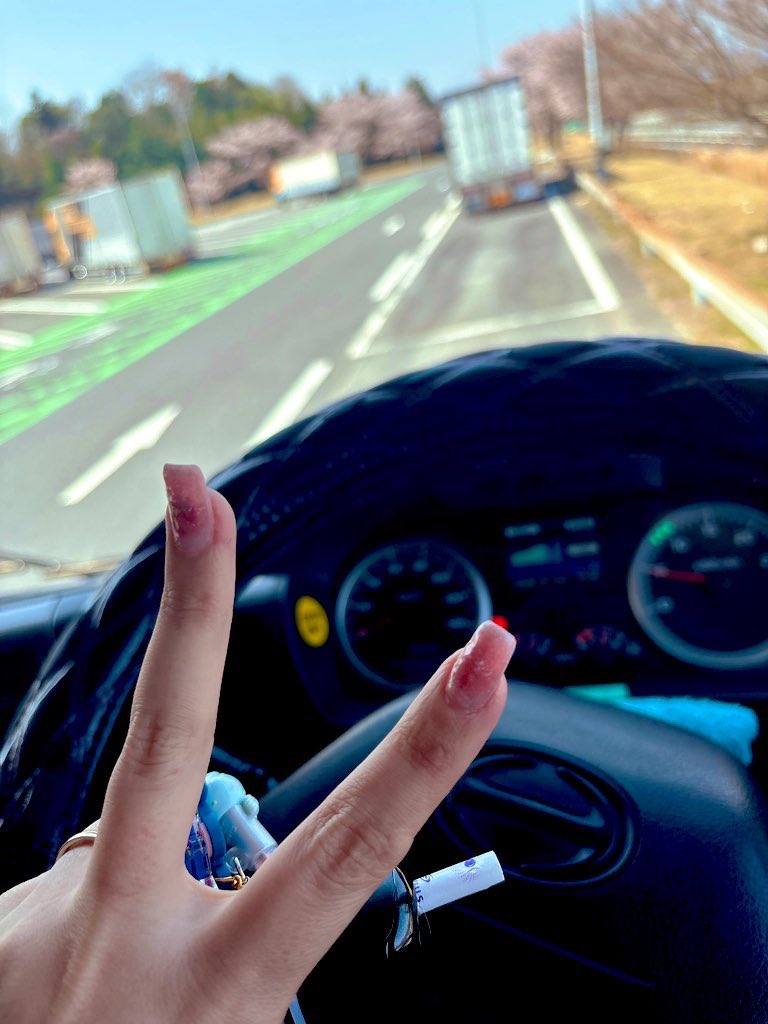 兎羽川 ちゃま。‎«🐰» vs 鬱.癌 tweet media