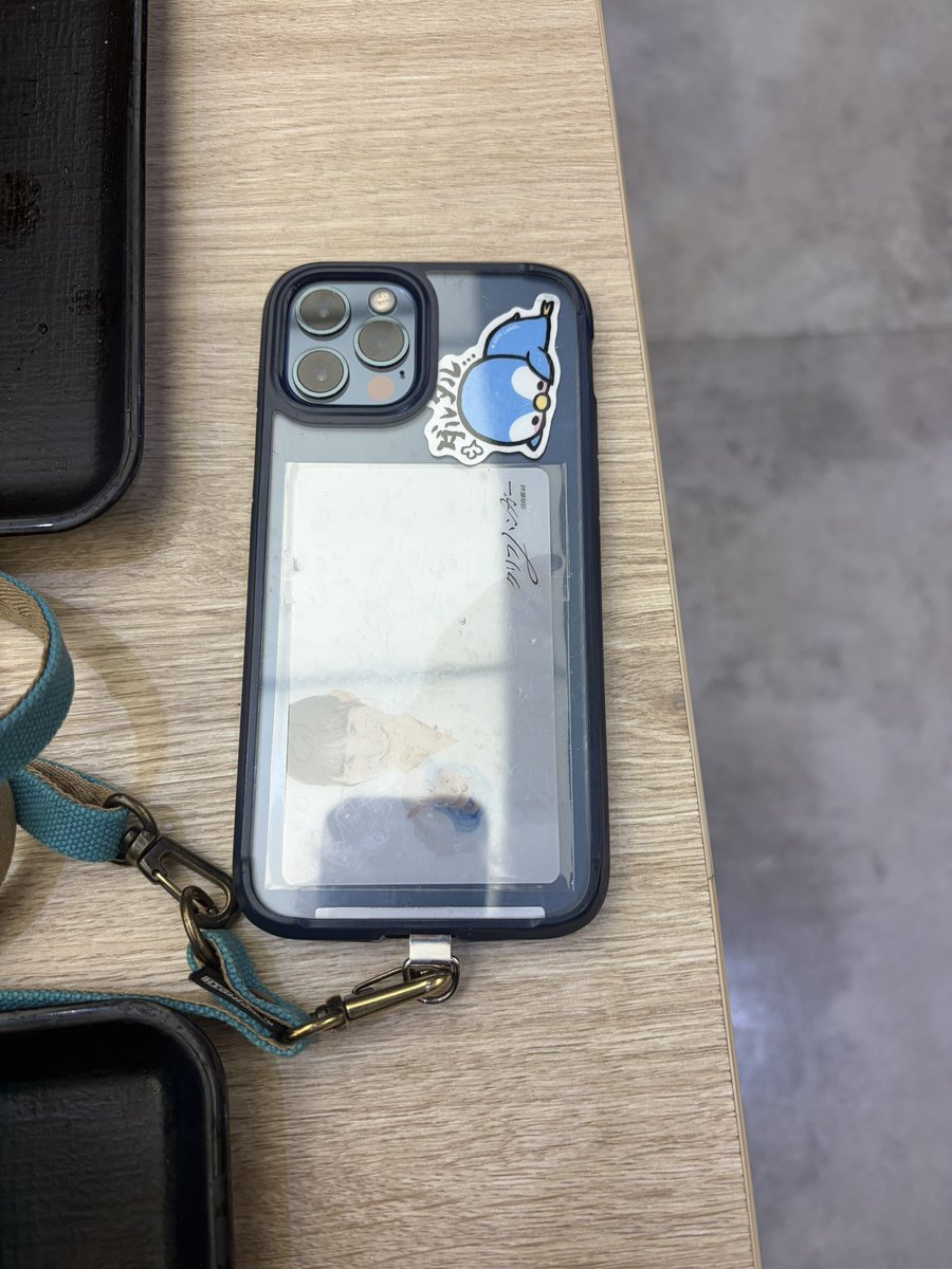 あいすまんのとれあか tweet media