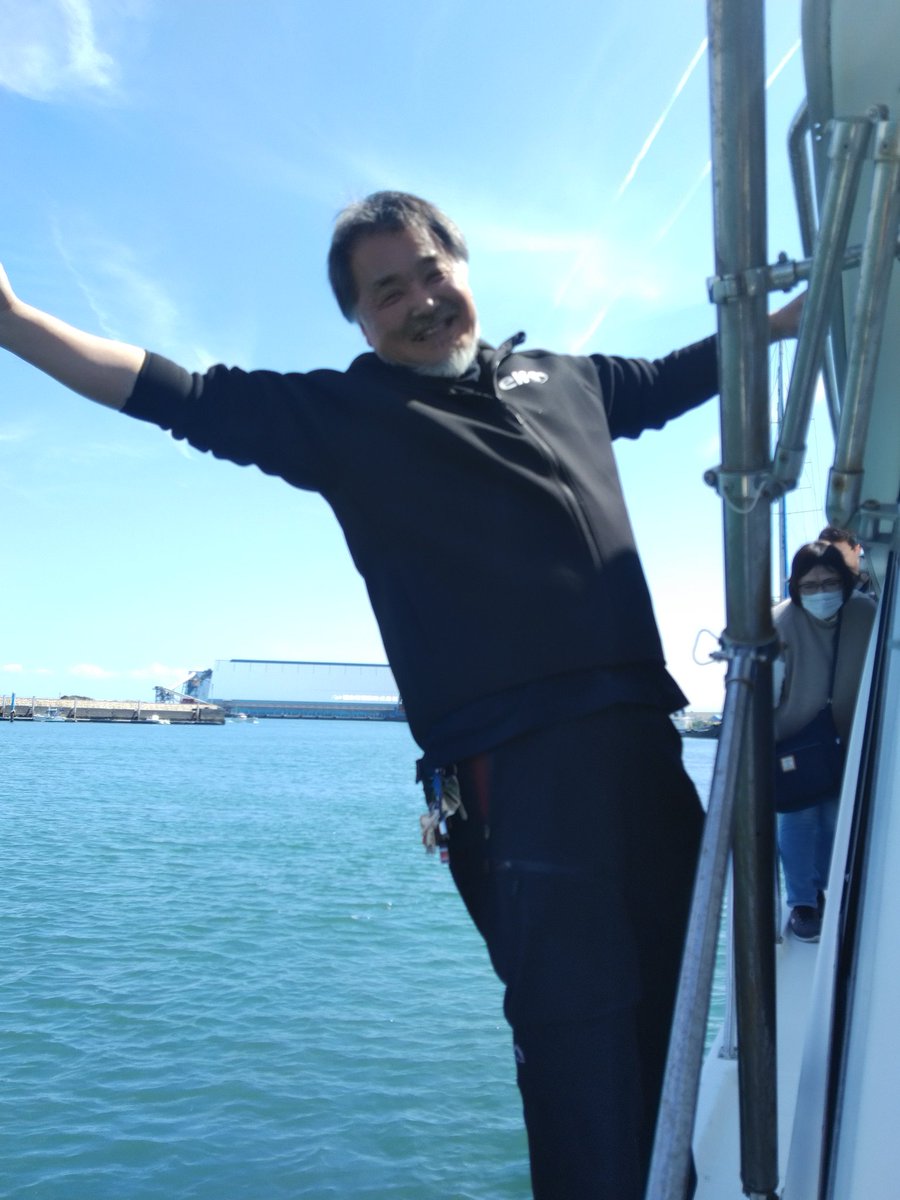 デスクロス 稲 (今年はザンザス乗る) tweet media