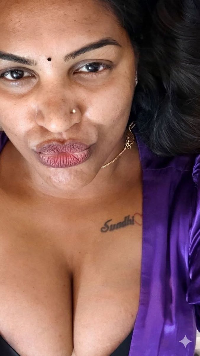 reshuma_rechu_1's tweet image. Good morning 💋
If I could, I’d start your day with a kiss…
But for now, let this message do the magic ✨
#GoodMorning #Kiss #Feelings