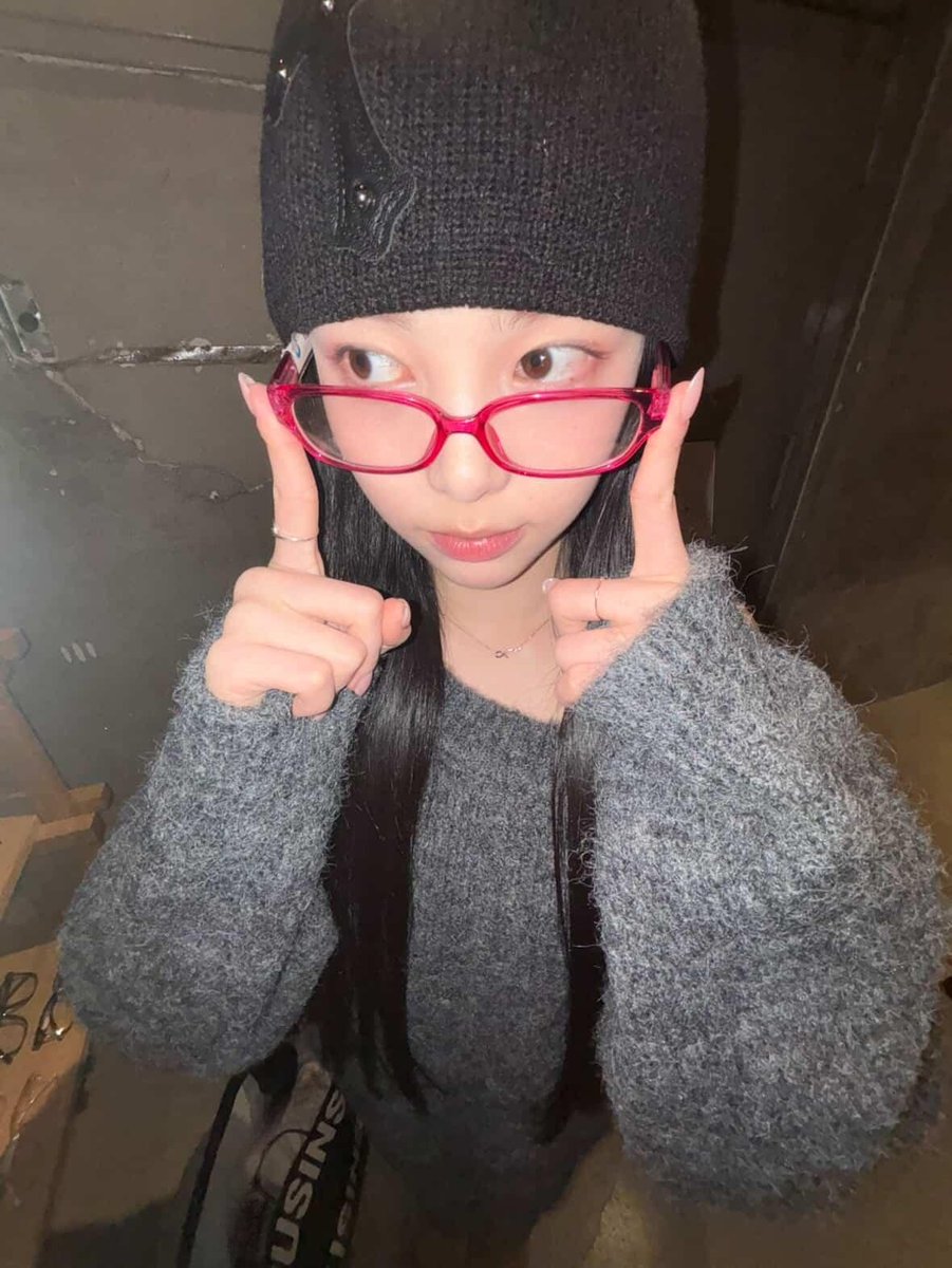 Sweetelle, tweet media