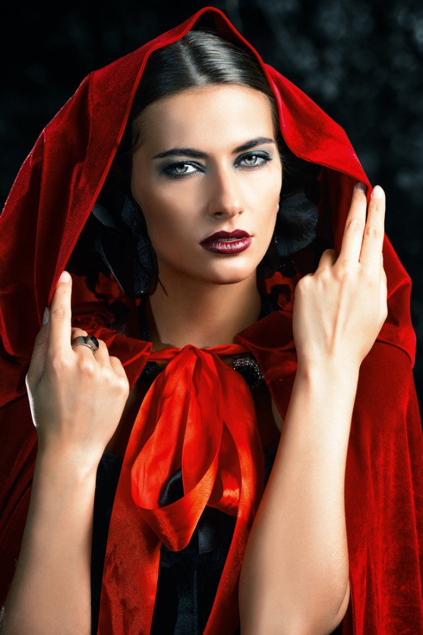 CynthiaWoolf's tweet image. A man from the #past shows up with murder on his mind. THE HUNTER BRIDE Kindle: mybook.to/HunterBride #BYNR #mustread #historical #western #romance