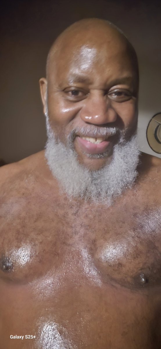 BlkBearDaddy tweet media