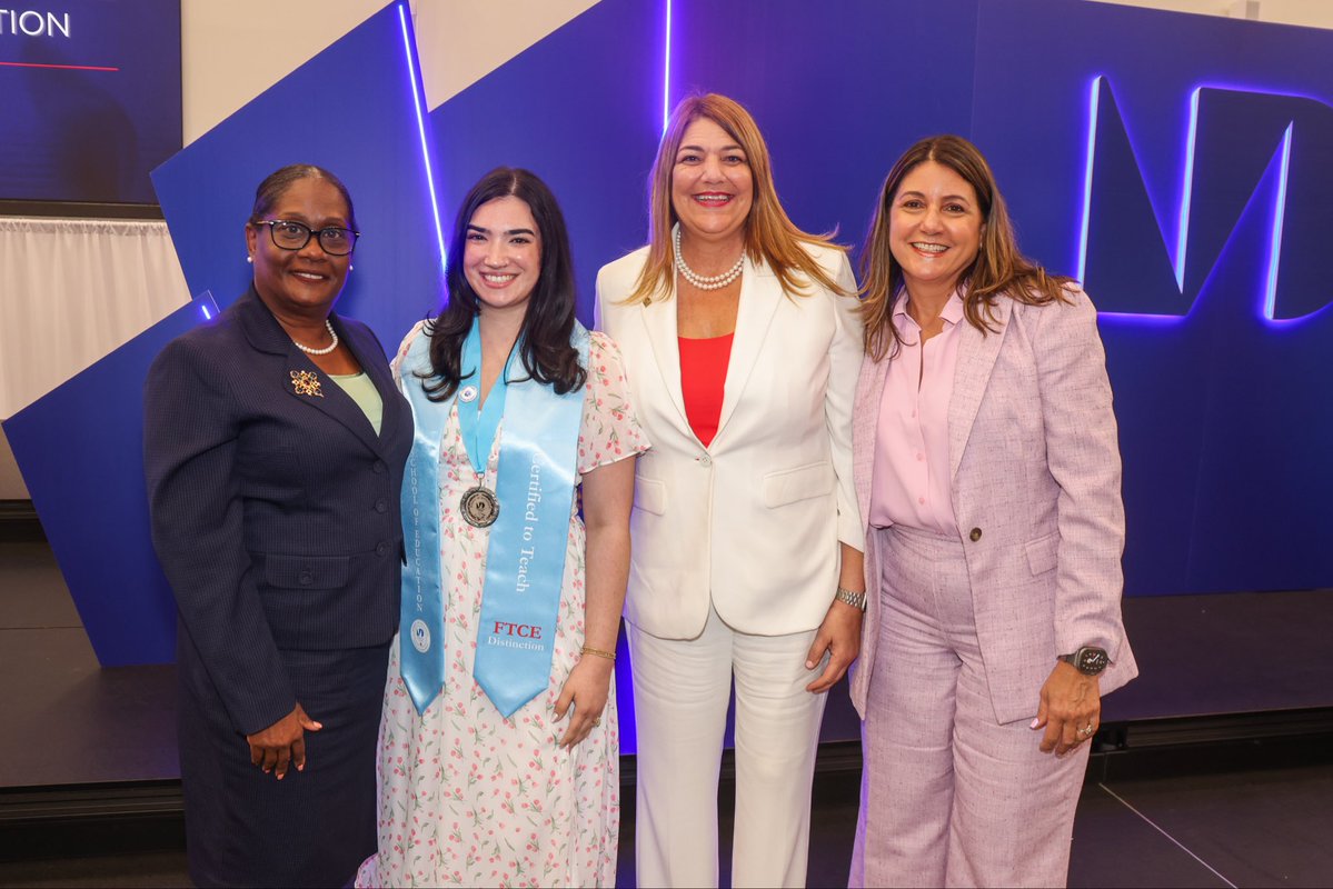 Miami Dade College tweet media