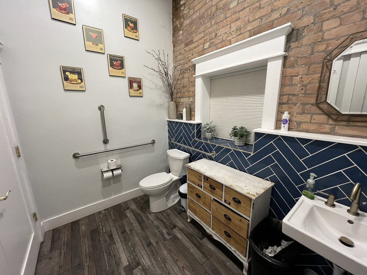 worldoftoilets's tweet photo. SoCo Social House.  Grand Junction, CO.  10/10 the gold standard of bar bathrooms https://t.co/vgwKzMZoij