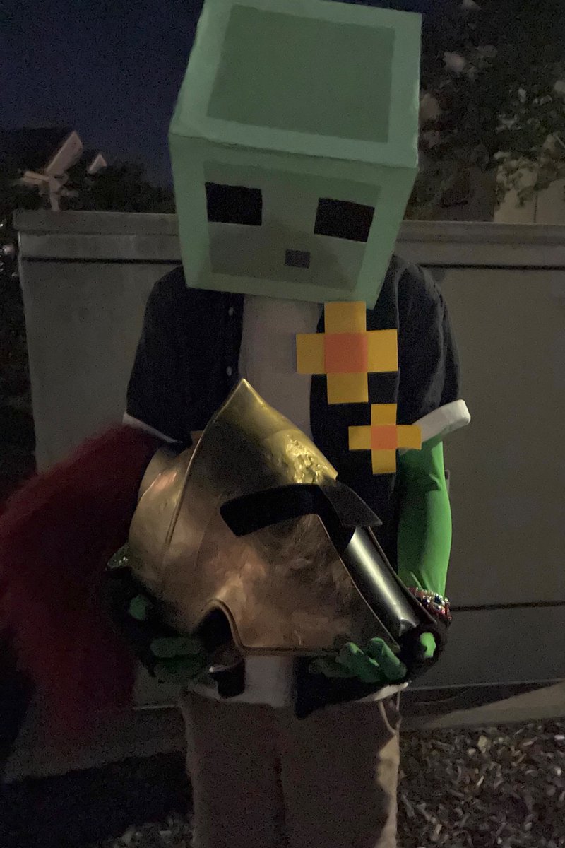 enney !! 🌻🍉 freddie no1 fan tweet media