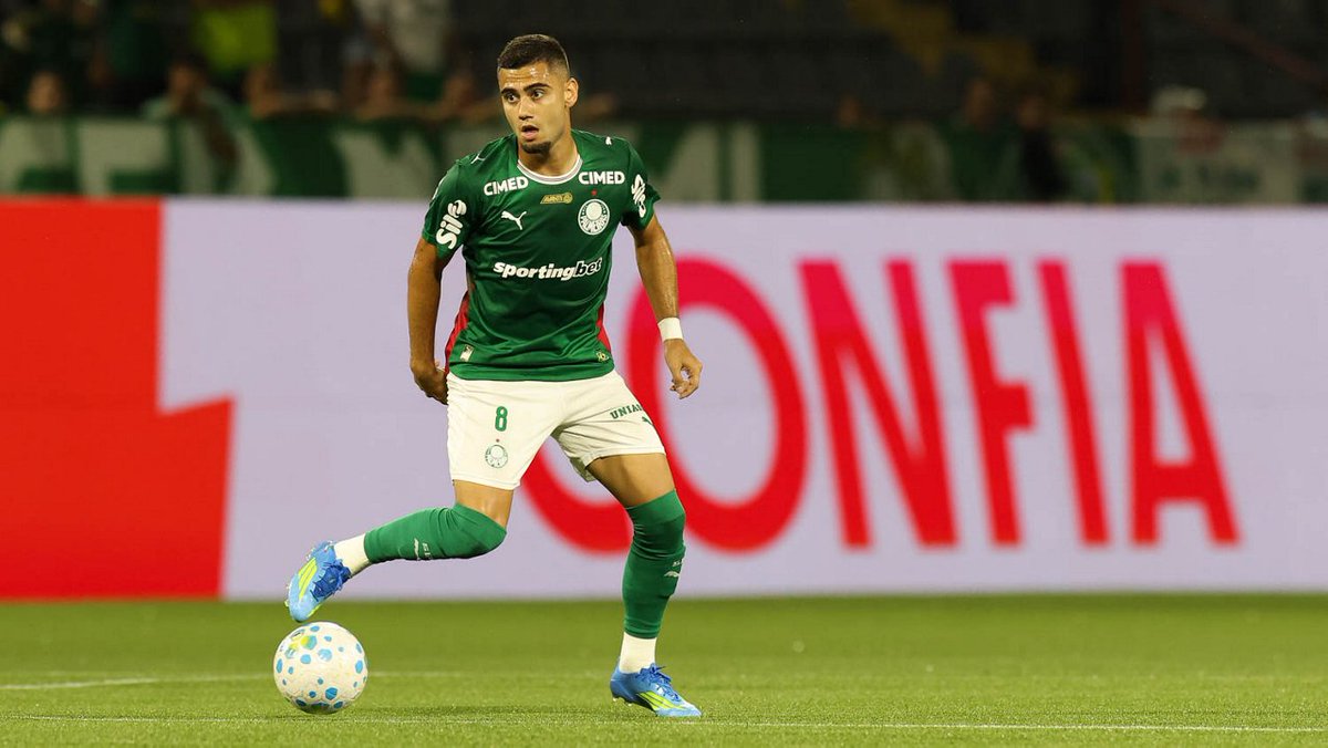 Andreas Pereira é o primeiro meio-campista do Brasileirão a atingir a marca de 10 participações em gols em 2026

Números do jogador:
- 9 jogos
- 1 gol
- 8 assistências