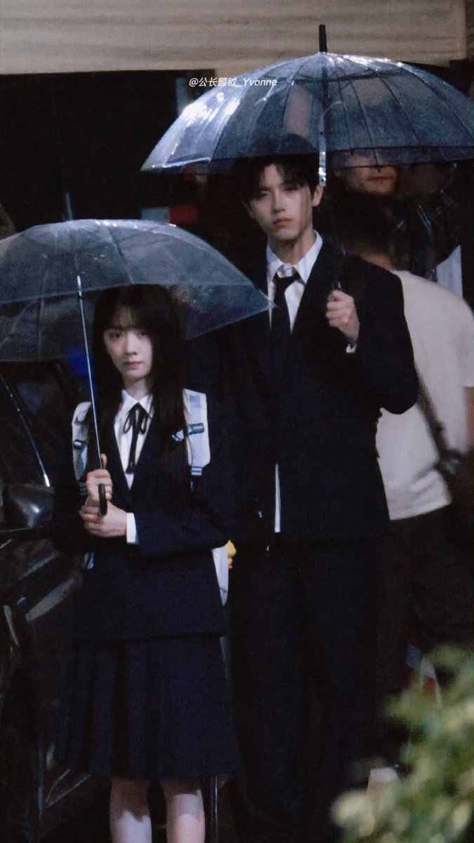 > 어 너희들 이것만 기다렷지 그 마음 다 알아 < 급으로 투샷 로이터를 진짜 계속 올려주시는데 네 너무 감사해요....