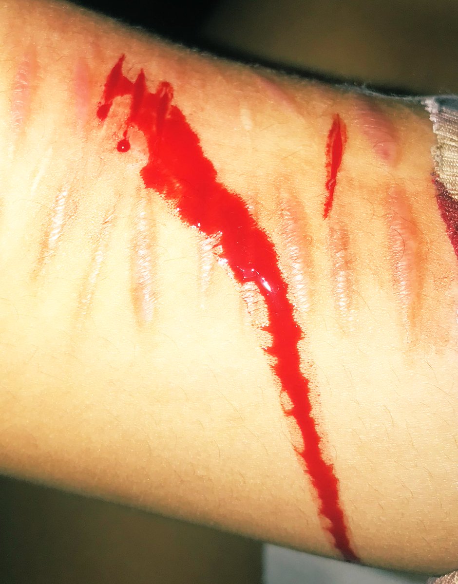 Styron pequeños nomás para cubrir el espacio vacío:j
#shtw #shtwt #shtなりきりさんがrtしてくれてそれを見たshtなりきりさんがきっとフォローしてくれる