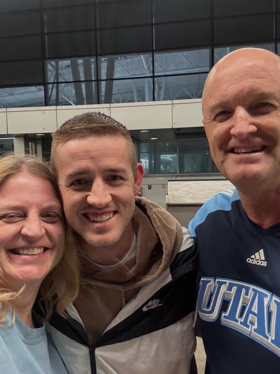 Sbarton3H's tweet photo. Just picked our nephew Trevor up at the airport. So excited to have him here with us for the next 6 days!! @treyky2347 https://t.co/cjXUIyJDrv
