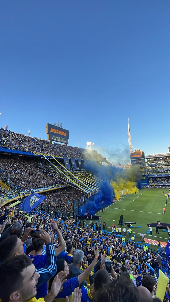 RIQUELMEARDO's tweet photo. Feliz cumpleaños mi querido Boca Juniors! 

Lo mas grande que existe en este mundo. La pasión de nuestra vida, nuestro amor eterno. https://t.co/YXGqD4lMcA