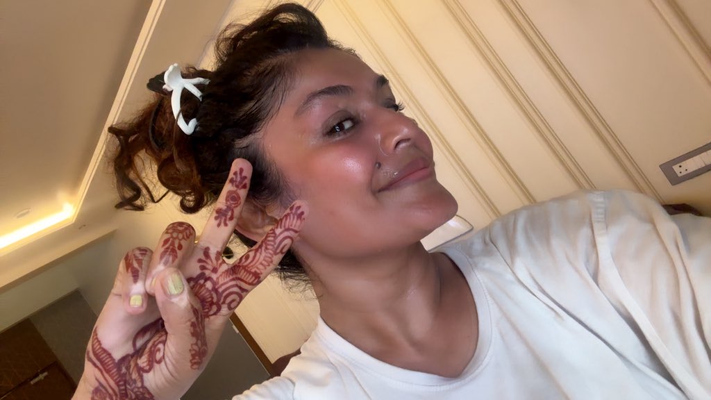 ZindgiGuIzarHai's tweet image. Let the workout work for you 🤩✌️

1 hour dumbbell full body workout.. 

#happyMe 
#fitat42