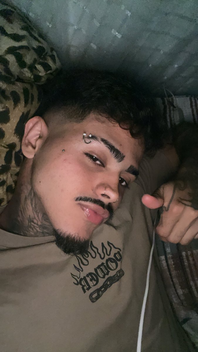 alisson🦒 tweet media