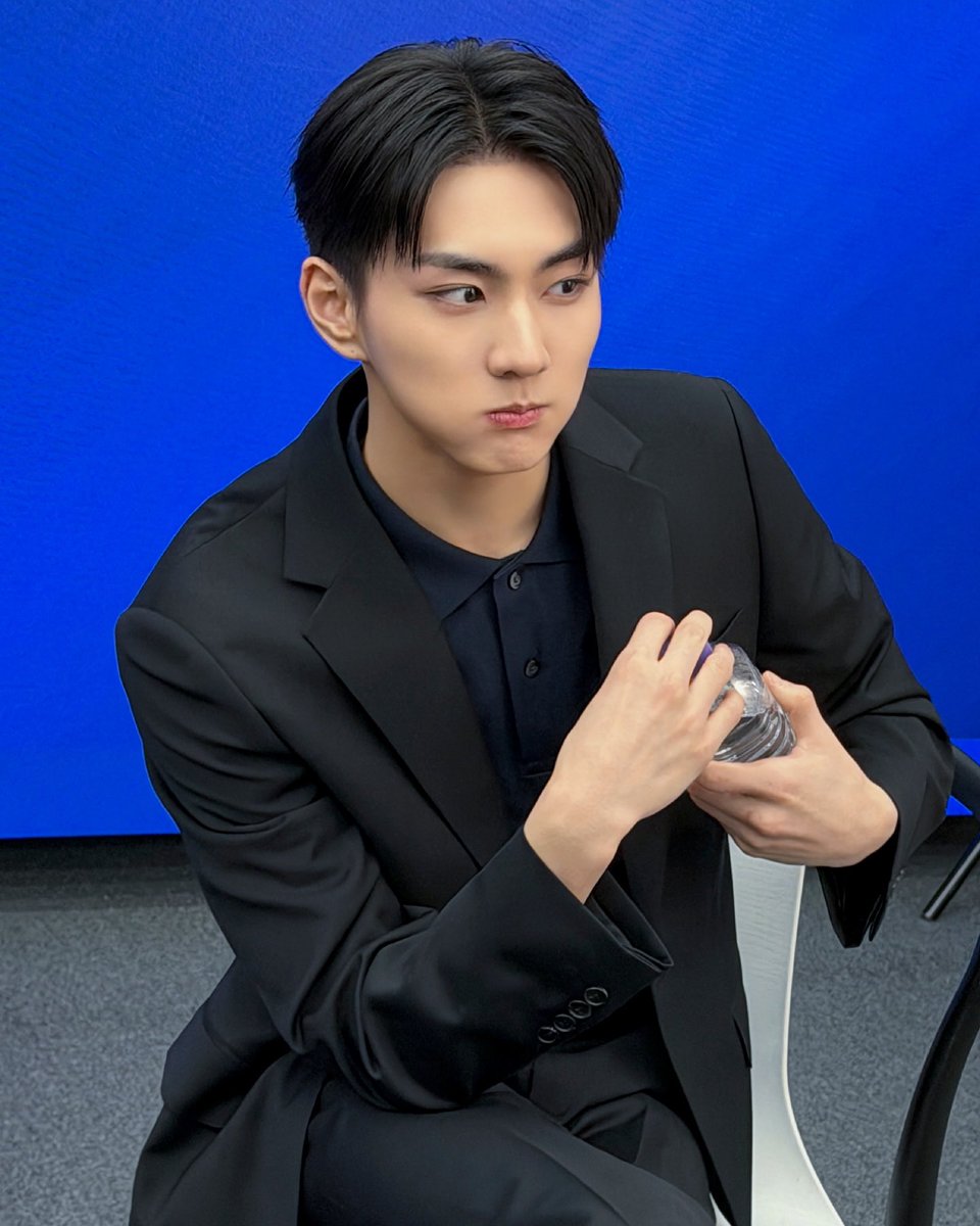 마따네 tweet media