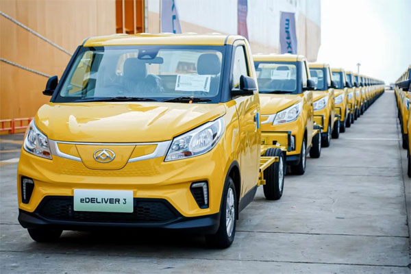 Chinabuses tweet media