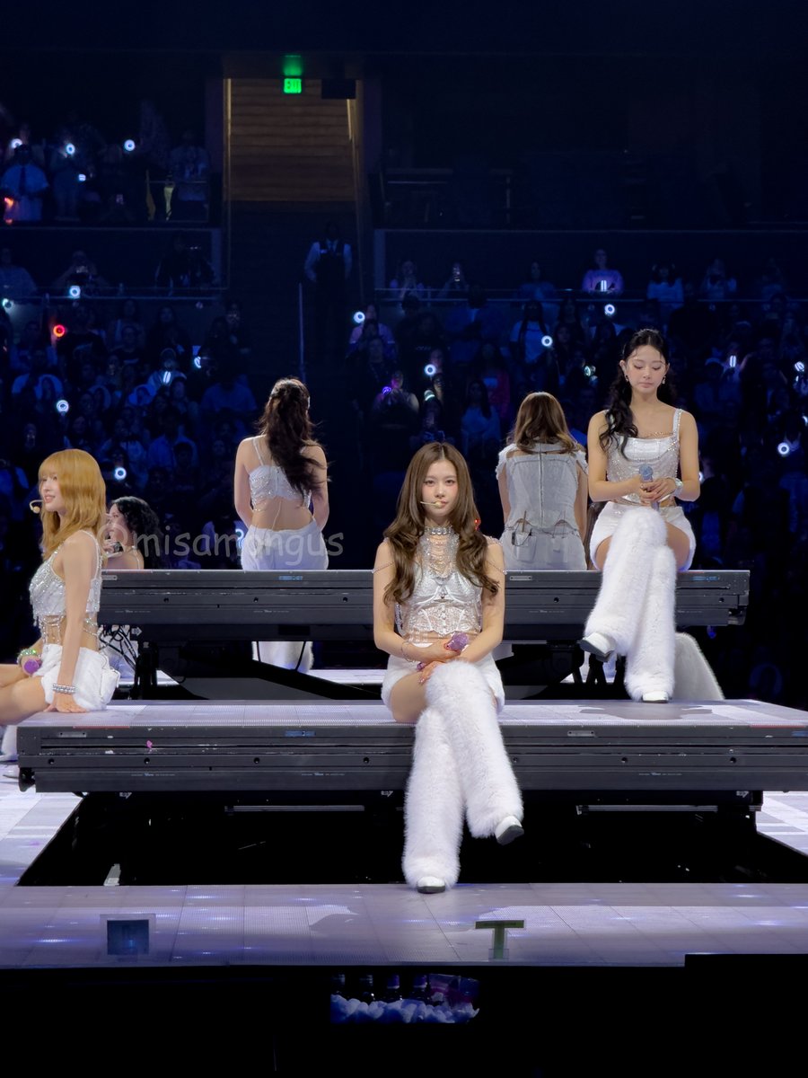 misamongus's tweet photo. Late post but this concert was amazing. The Arena topped last tour in Atlanta I hope more groups come to Orlando and Florida. Here were some of my favorite pictures I took from the show. 
#THISISFOR_ORLANDO_D2 #TWICE_THISISFOR_WORLD_TOUR #TWICE_THISISFOR_WORLD_TOUR_IN_ORLANDO https://t.co/dDl9p6WfJg