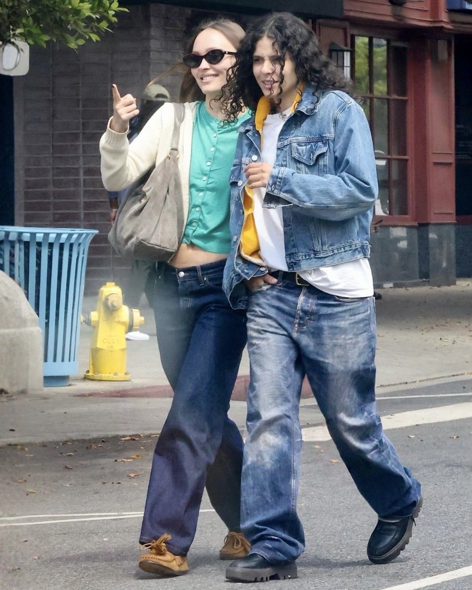 Lily-Rose Depp Updates tweet media