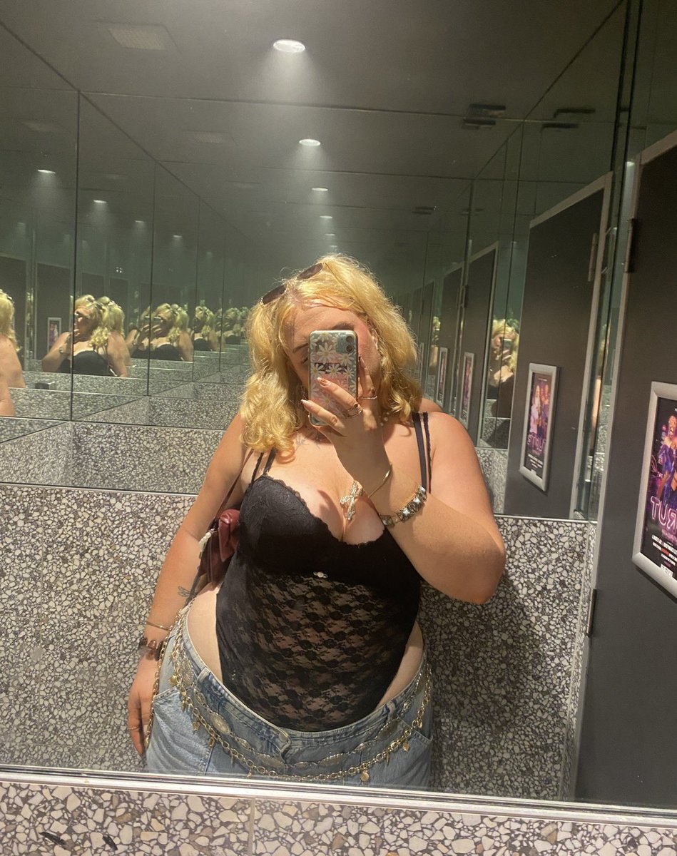 Storm 🎱🍒🪩 tweet media