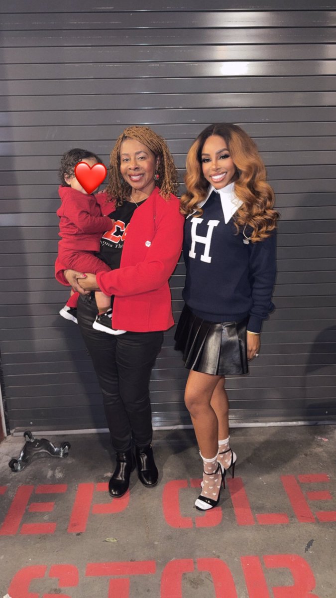 CANDIACE tweet media