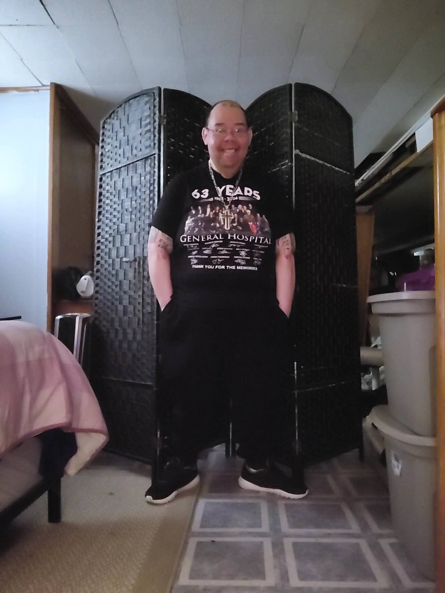 JigsawChaz40's tweet image. @ashleypeldon Name is Chaz. Was 356 Now 243. 113 Pounds Lost. Goal is 156. 87 to Go. Loved your work for years. You're Awesome. Loved M3GAN and Deceived. Stay safe. Happy Birthday. Happy Easter. Love, Chaz.❤️