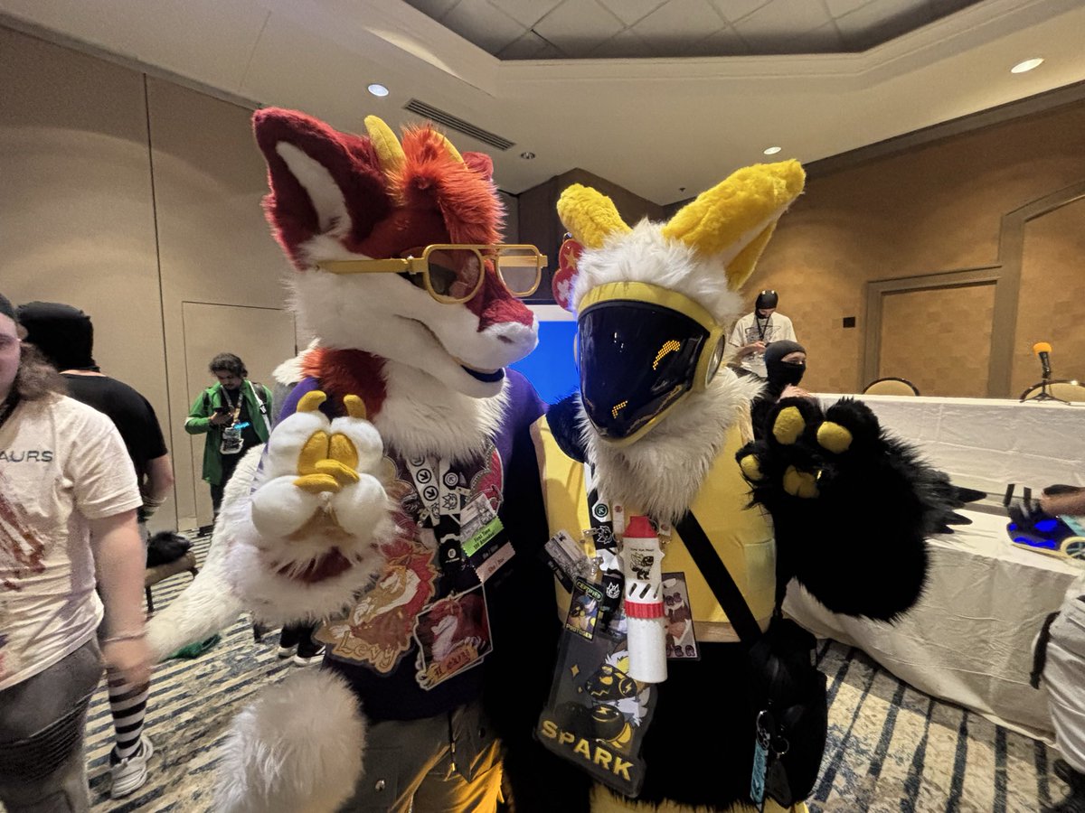 Firefox 21 🔜 TFF26 tweet media