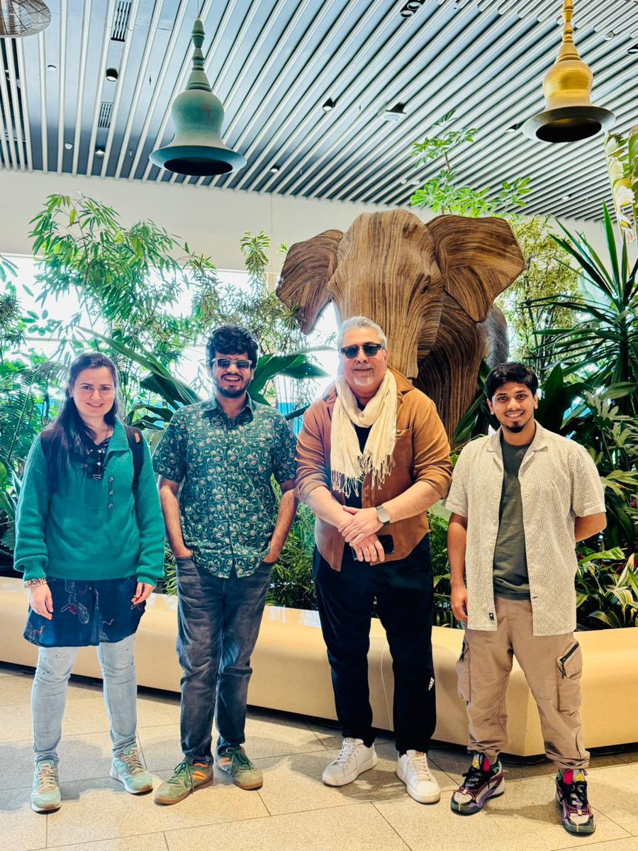 RanjitBarot's tweet photo. Just landed, with these blazing, young musicians, #bihumukherjee @annarakita and @Nusrat_apoorv

Together, we looking forward to performing for the wonderful #Bengaluru audience, tonight @the_hummingtree ! https://t.co/VEWIbypQz8