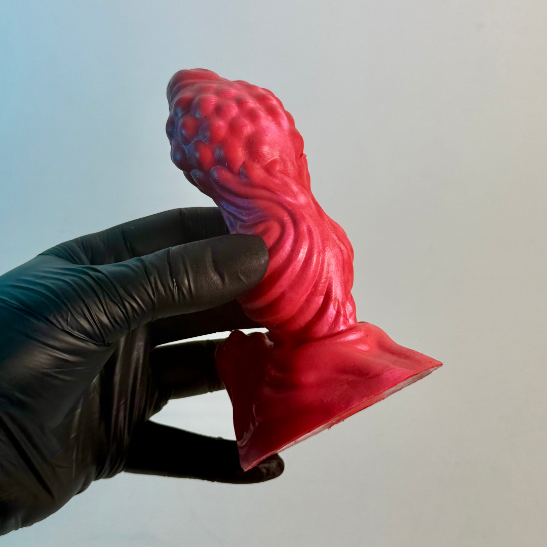 UncoverCreations tweet media