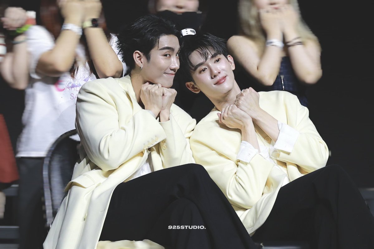 เอินไปฟอสบุ๊คแฟนคอน🦊🍅🧡❤️ tweet media