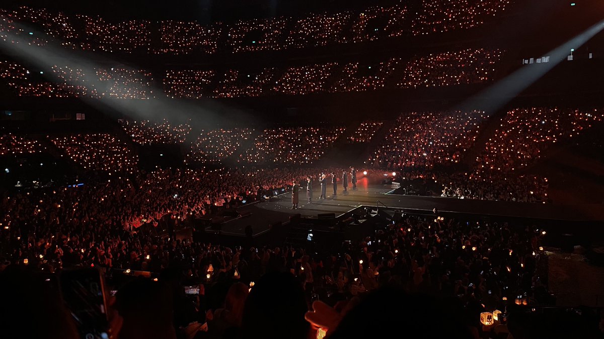 talidoie's tweet photo. My last 127 concert and it wasn't even OT8.  🥹😭
Every encore, I would always say, “See you again, my Urichil!” 

I just wish the world was kinder to you. https://t.co/xBO3w6A8Ar