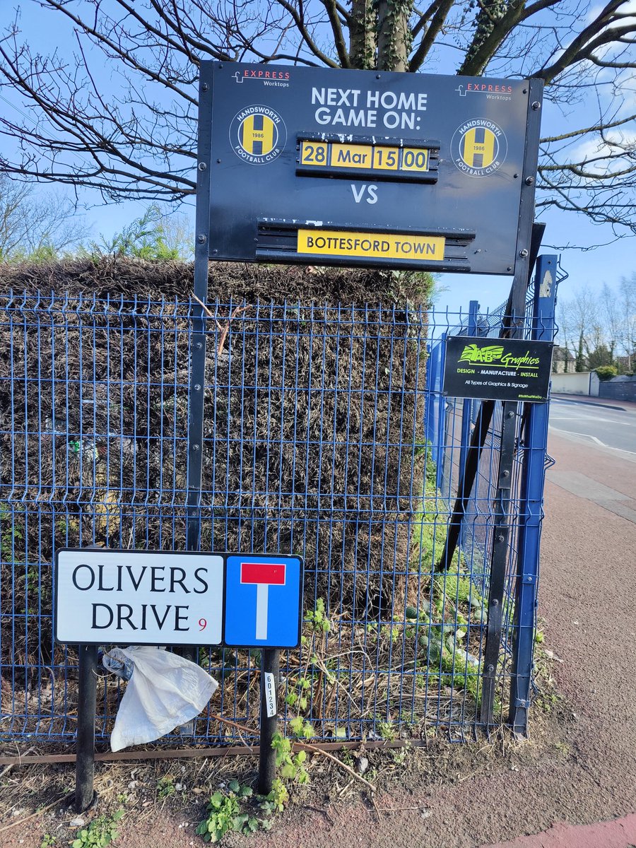 blueray71's tweet photo. 28/3/26 @nonleaguedayuk at Olivers Mount, Sheffield.

@Handsworth_FC 2 - 0 @BottesfordTown.

Even though it doesn't look like it 'Cookie' dog enjoyed @Handsworth_FC win with only 10 men for 80+ mins.

Attendance 227, 2 dogs.

@nonleaguedogs @NCEL #nonleaguefootball #nonleague https://t.co/vXDg7Jln3U