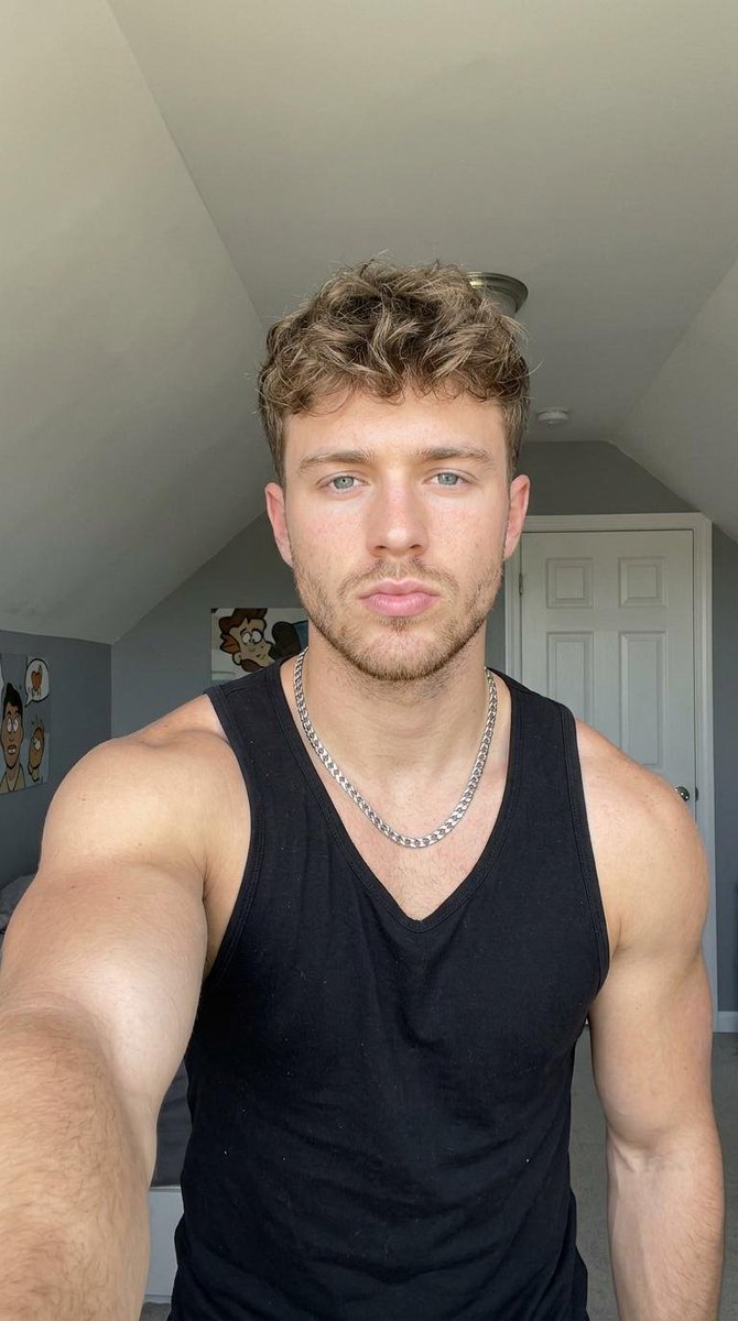 The F. C. C. tweet media