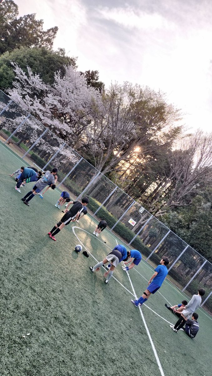 AmiFunto's tweet photo. [Jr.ユース]
中1春合宿.21
良いトレーニングを行いました⚽️
捕食をとって解散です！ https://t.co/MIDk9wchWP