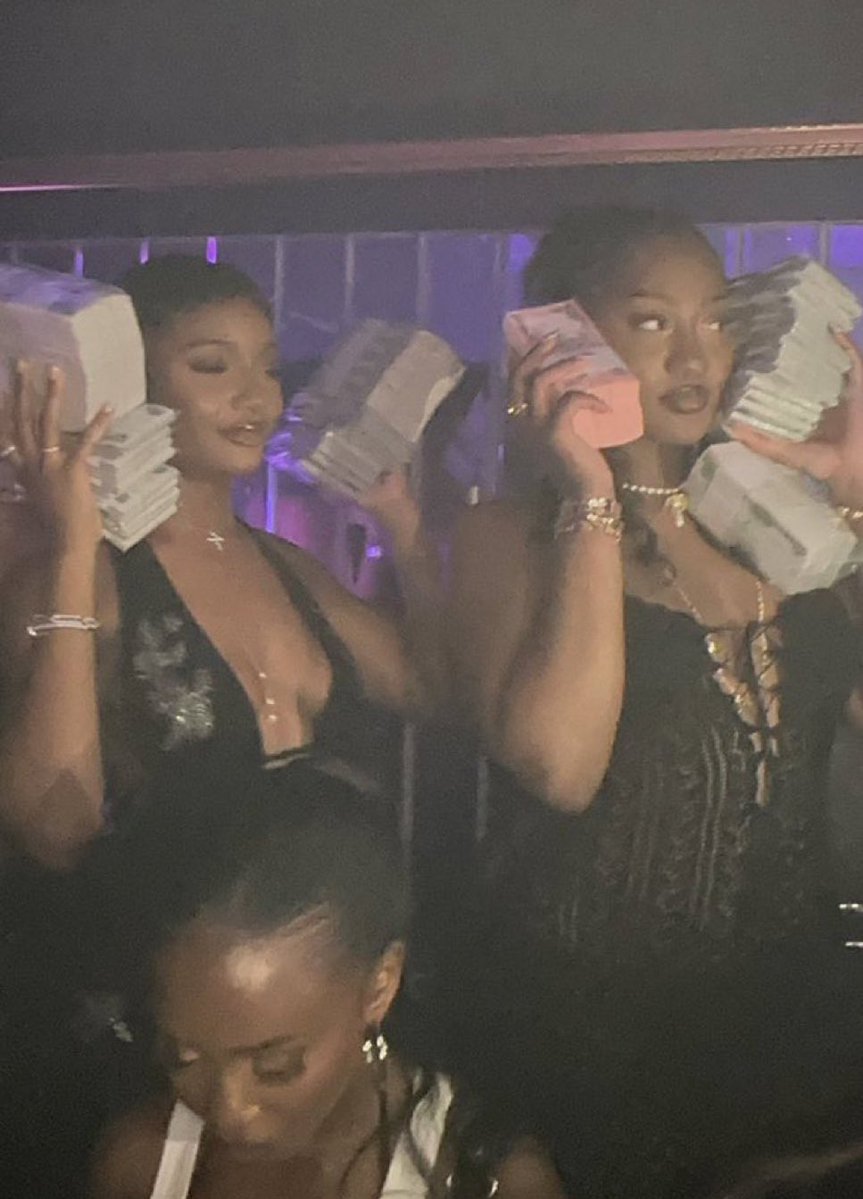 RUTH 🇨🇦 tweet media