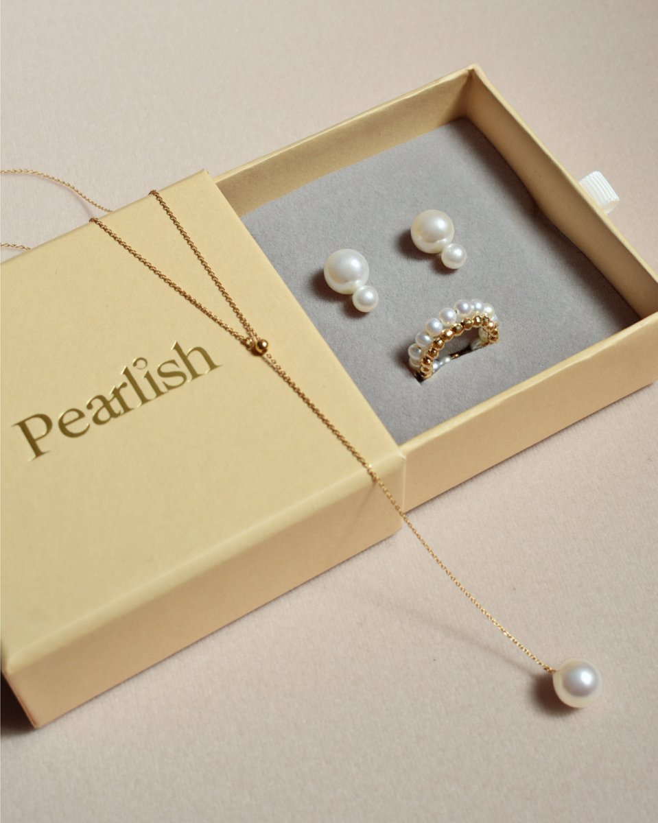Pearlish_jp's tweet image. 🤍

Fancy Pearl Lariat Necklace
Fancy Pearl Pierce
Spiral Pearl Ring

”My special favorite pearl jewelry！”

お気に入りを手に取り日常に溶け込んでいくPearl Jewelry

#Pearlish
#パーリッシュ
#パールジュエリー
#パールチョーカー
#pearls