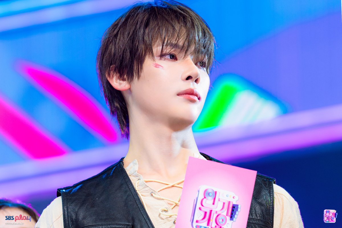 SBS 인기가요 (SBS Inkigayo) tweet media