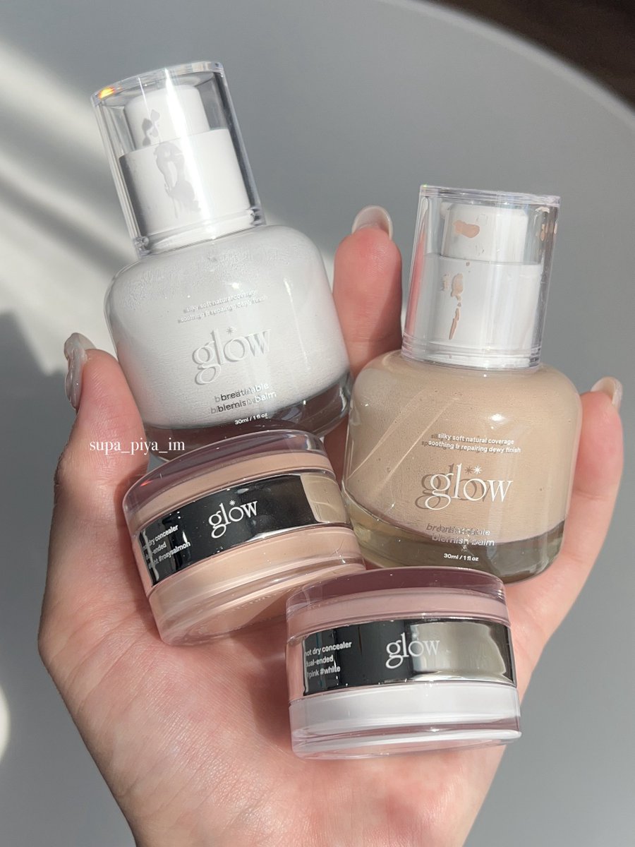 อยากให้ทุกคนลองงานผิวจากแบรนด์ glow ใช้แล้วพลิกชีวิตการแต่งหน้า เหมือนได้อัพสกิลงานผิวให้ดูโปรขึ้นอีกระดับ

glow Breathable Blemish Balm
บีบีครีมเนื้อบางเบา ใช้แล้วงานผิวสวย ดูละมุนขึ้น ใช้ผสมรองพื้นได้ ไม่ค่อยปกปิด แต่ได้งานผิวแบบ My skin but better

glow Not Dry Concealer