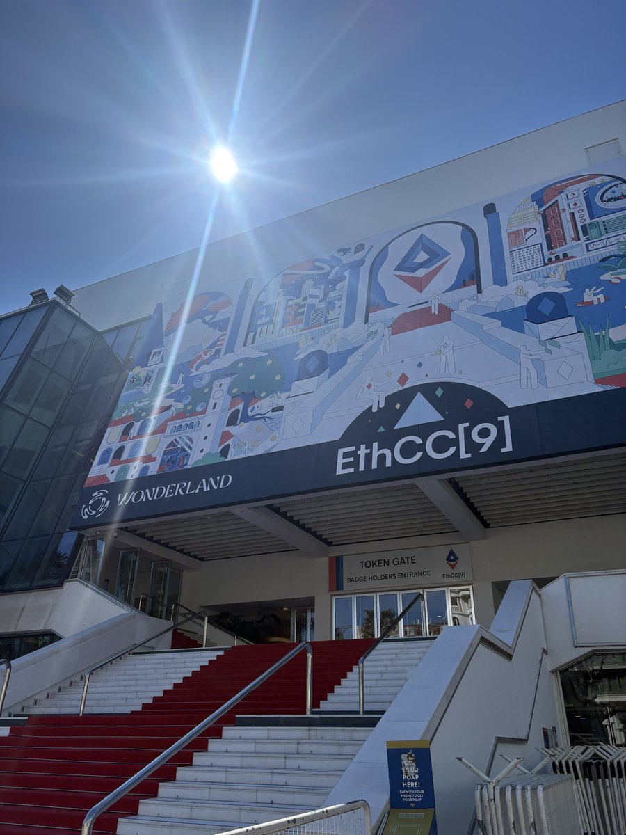 _M3ltem's tweet photo. That’s a wrap @EthCC 💛💙 

&amp; just the beginning of our @ETHGlobal Cannes Hackathon 🎉 https://t.co/9kNyqJxU8G