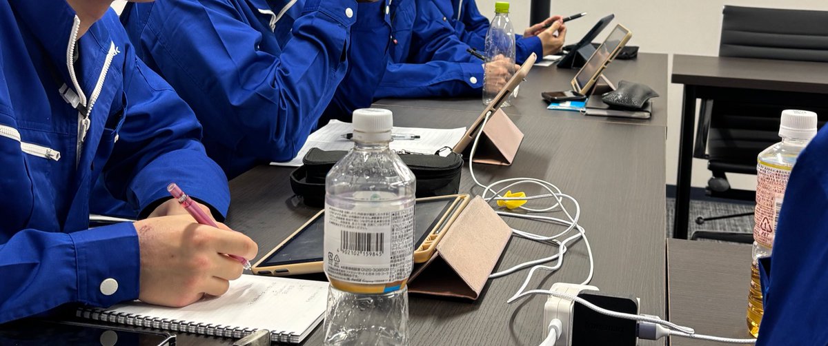 plotwork_0823's tweet photo. 4月1日、プロトワークは
無事に7人の新入社員を迎えることができました！🌸
入社式を終え、新人研修がスタートしています。 
真剣に学ぶ姿を見守りつつ、サポートしていきたいと思います💪
#春から社会人  #製造業 #モノづくり https://t.co/1TvYsLGQSl
