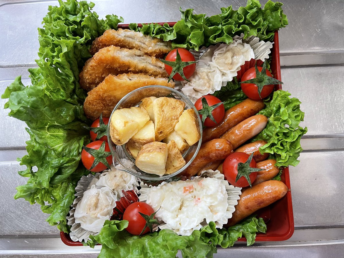 ナヲキ tweet media